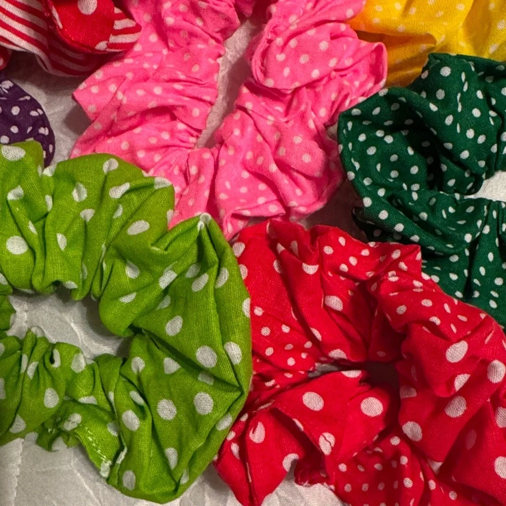 Assorted Polka Dot Scrunchie Set - Multi Color